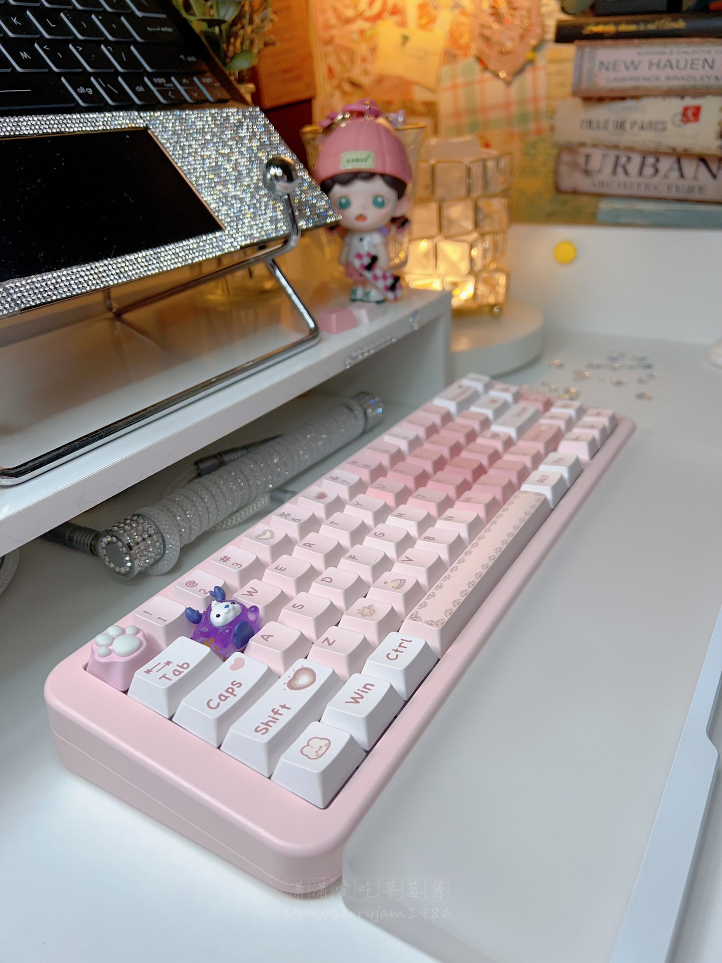 Fully Assembled ff65 Pale Pink Aluminum Mechanical Customized Keyboard