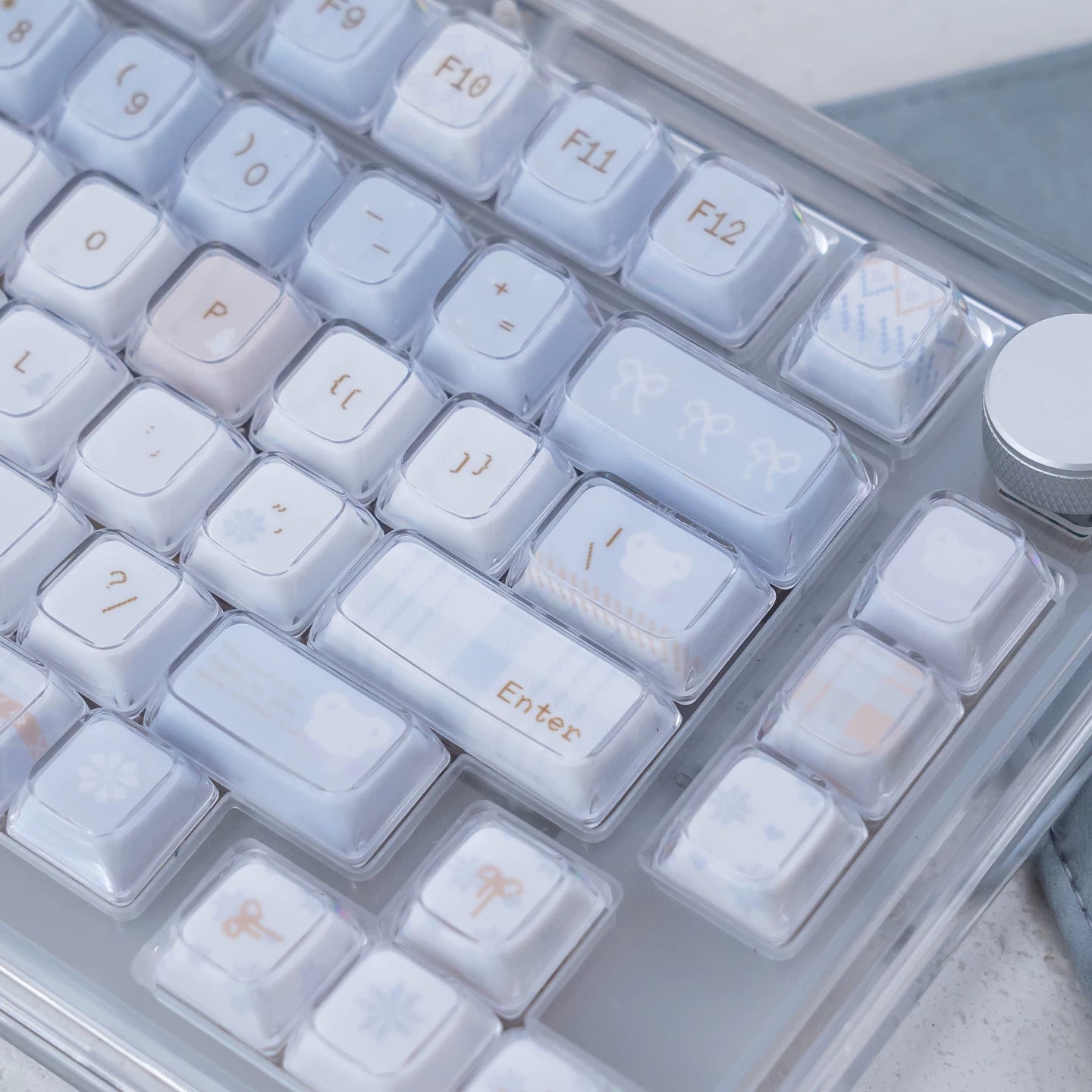 #0255 Light Blue Winter Letter Crystal Jelly Keycap KDA Profile PBT + PC Double-layer Designed By URE