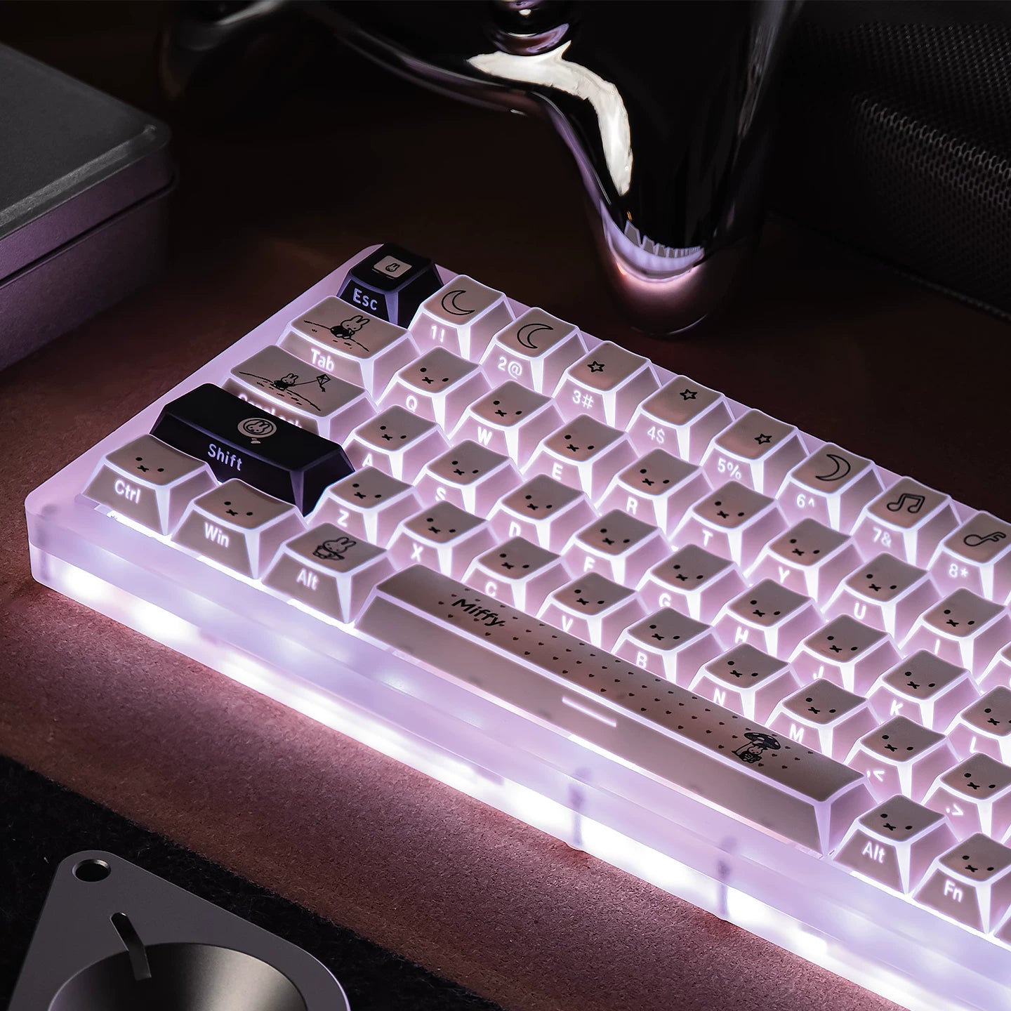 #0261 Black White Miffy Rabbit Edge Transmission Side Engraved Keycap Cherry Profile Not Including The Keyboard