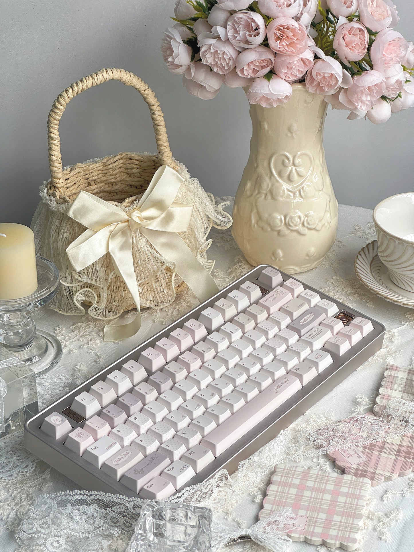 #0235 Chestnut Roll Cute Pale Pink Brown Keycap Cherry Profile Designed By DokiLab（not including keyboard）