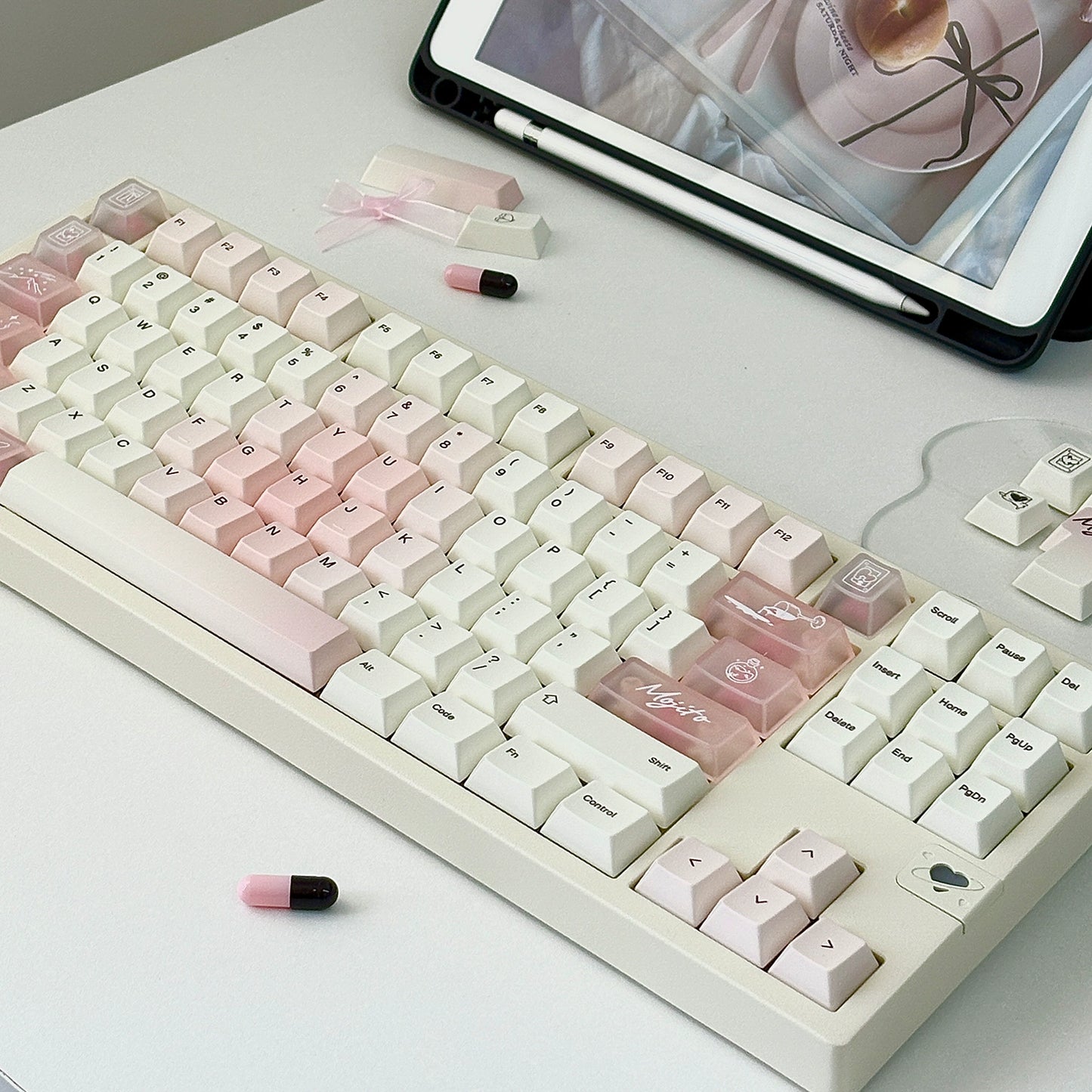 #0250 White Peach Mojito Cream Pink Gradual Change Keycap Cherry Profile (not Including Keyboard)