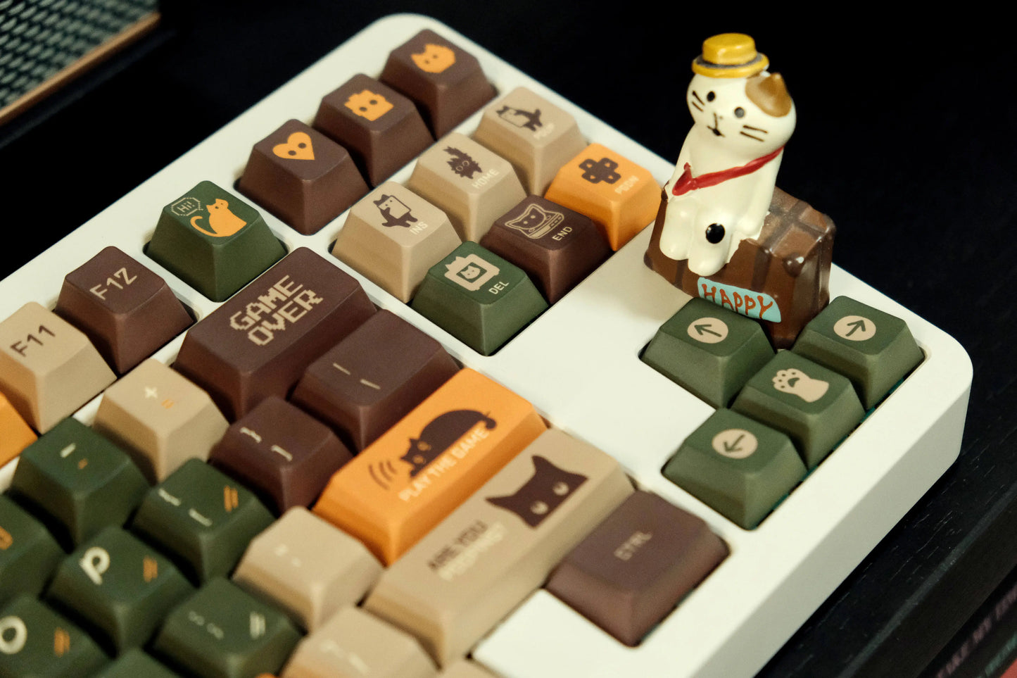 063 Game Cat Vintage Olive Green Coffee Ginger Cherry Profile Keycaps 143 keys