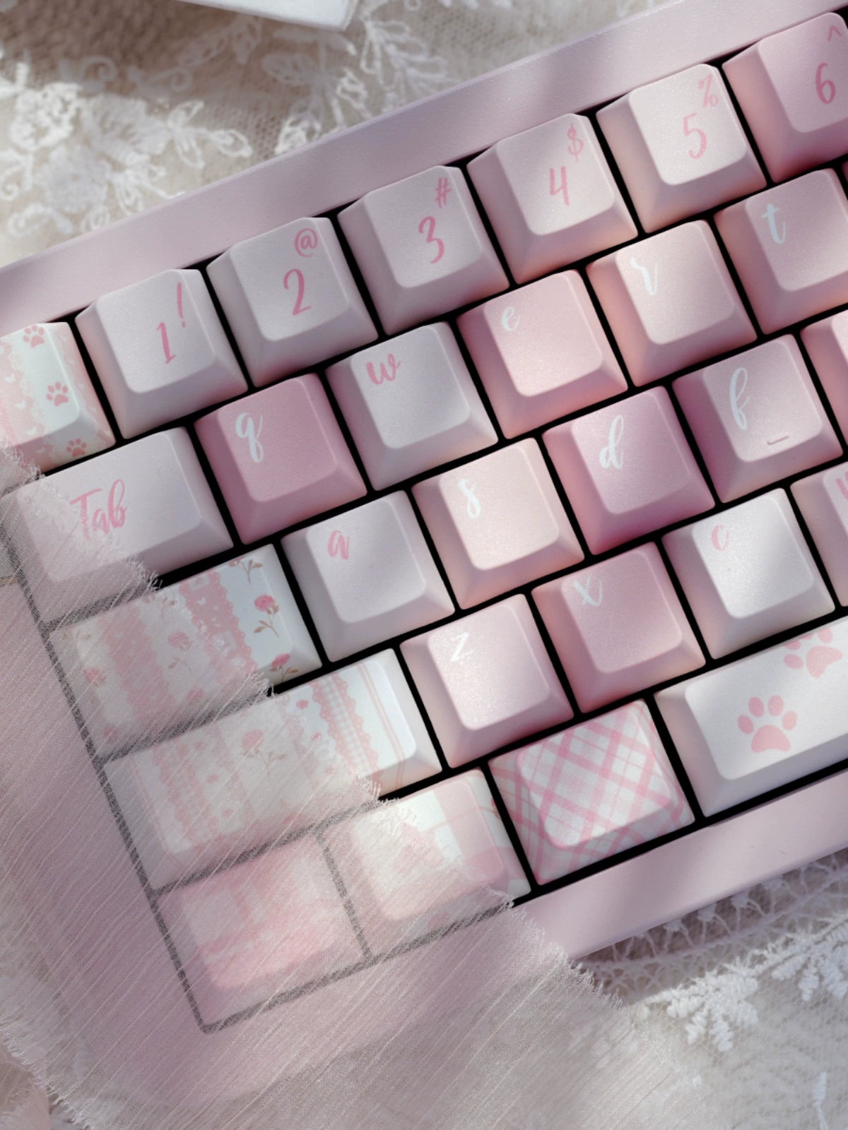 087 Pastel Pink Grid Small Flower Pink Daisy Beauty Cherry Profile Keycap Set