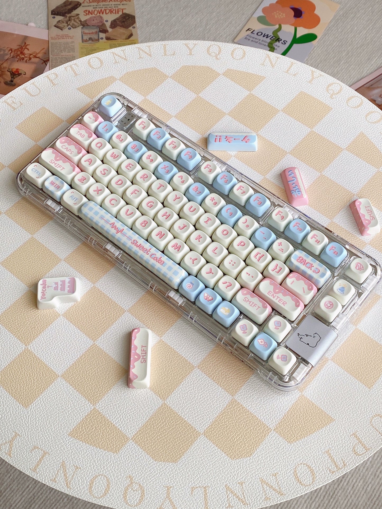 068 Pastel Blue and Pink Cream Beige Off White MoCoo Cake Cherry/SOA(MOA with Slope) Keycap Cute Keycap