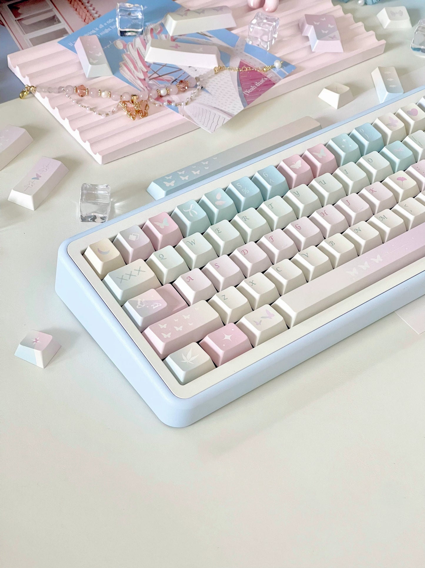 109 Cocoon and Butterfly Pastel Pink and Blue Keycap Cherry Profile