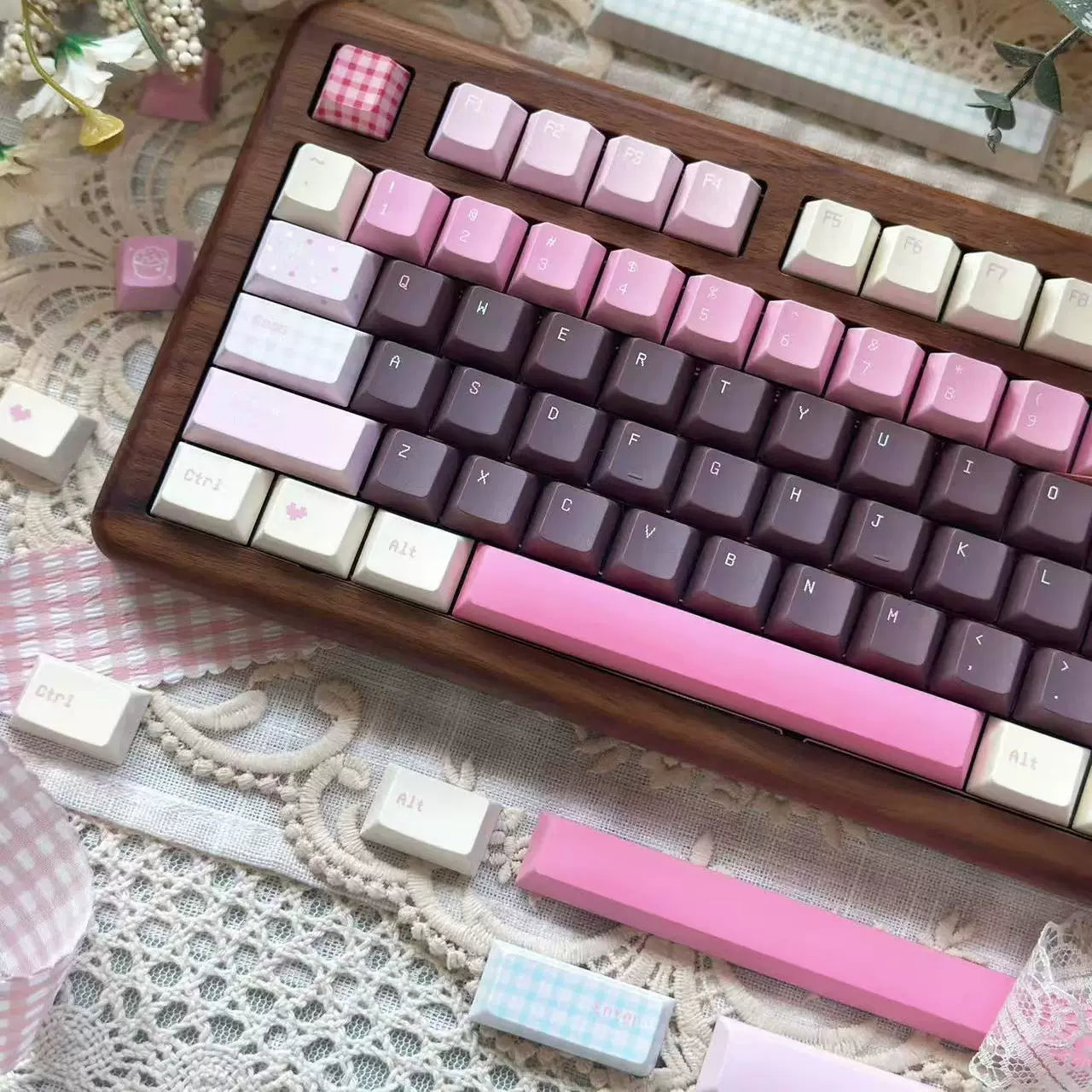 #0263 House of Dreams chocolate pink keycap cherry profile (not including keyboard)