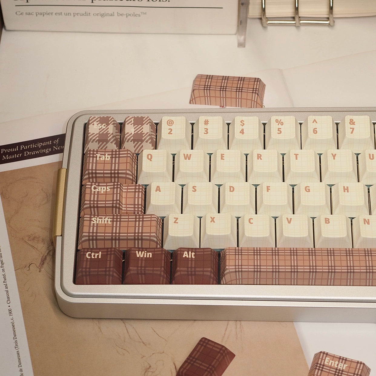 033 British Plaid Retro Brown Cherry Profile Keycaps