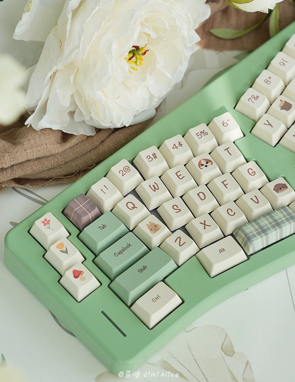 057 Forest Corner Mechanical Keyboard Cute Minimalist Keycap 143 Keys Cherry Profile Designed By Daydreamer