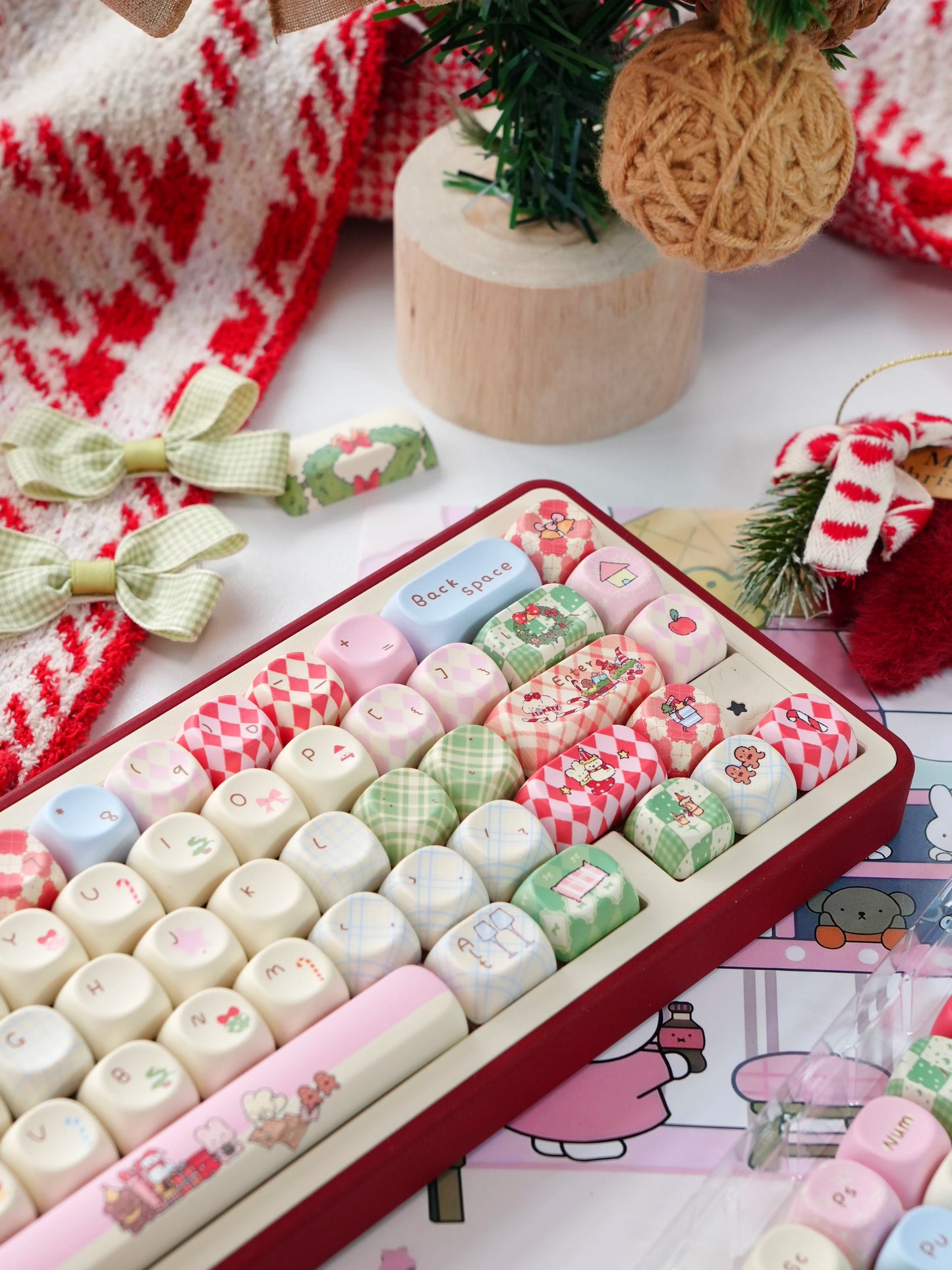 #0262 Buny Red Pink and Green Cute Christmas Birthday Gift Keycap Cherry/moa Profile (not including keyboard)