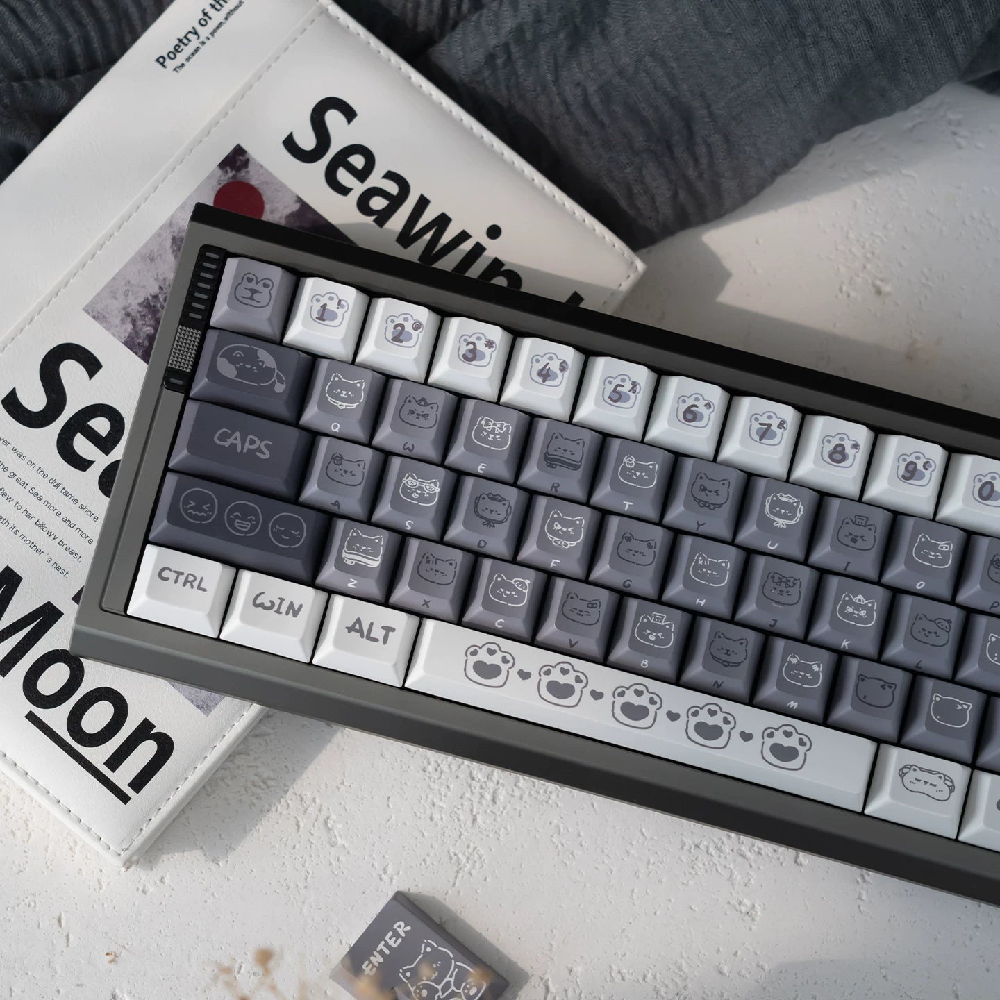 #0276 Emo Gray Kitten Black and White Side Engraved Keycap Designed By URE