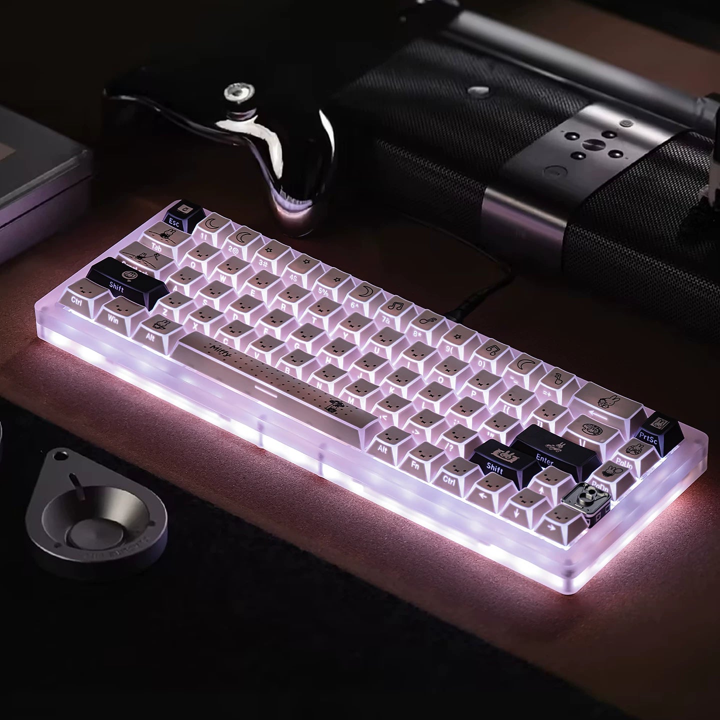 #0261 Black White Miffy Rabbit Edge Transmission Side Engraved Keycap Cherry Profile Not Including The Keyboard