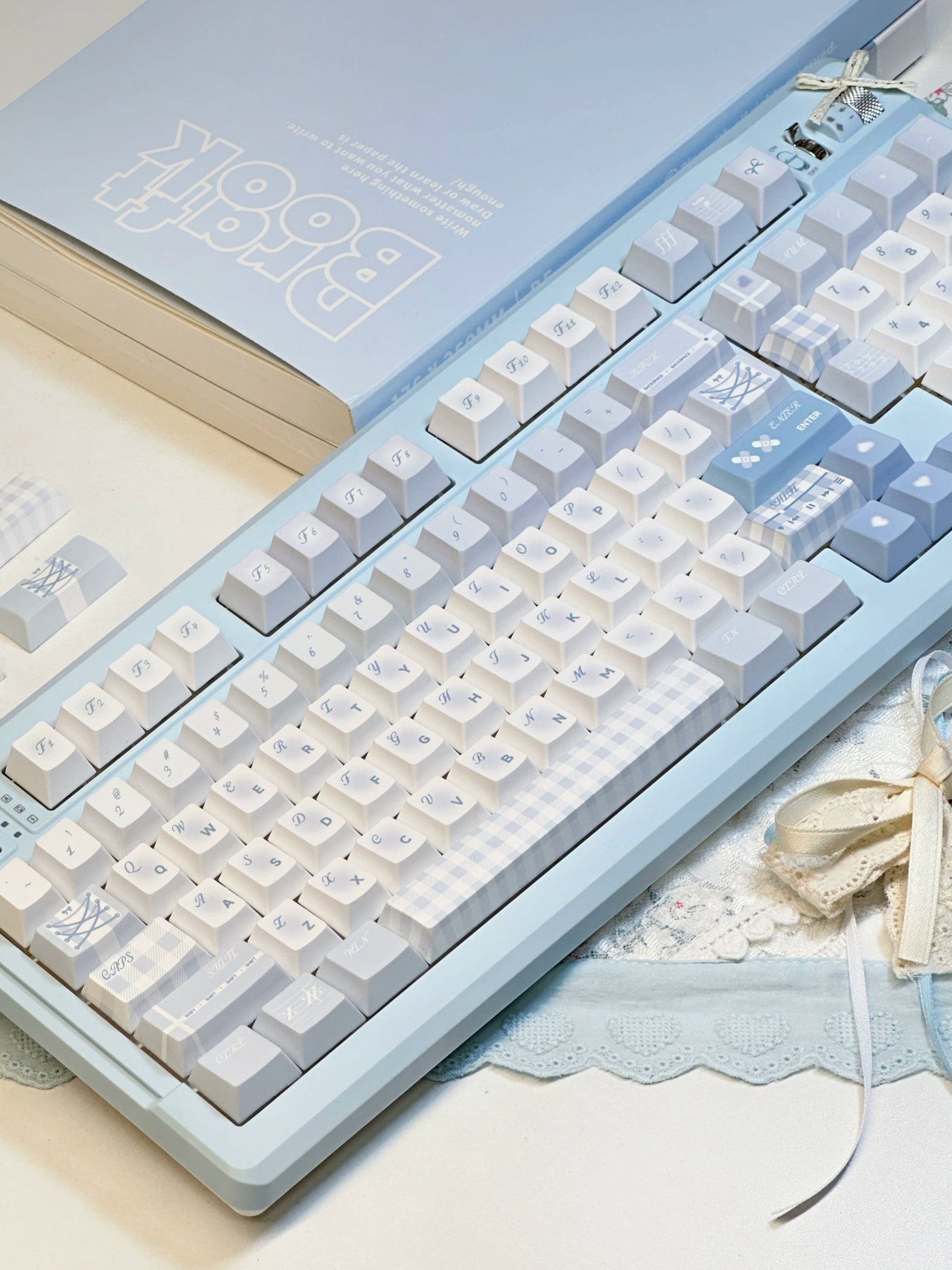 076 Pastel Blue Lace Grid Elegant Monsoon Movement 140 Keys Cherry Profile Keycaps