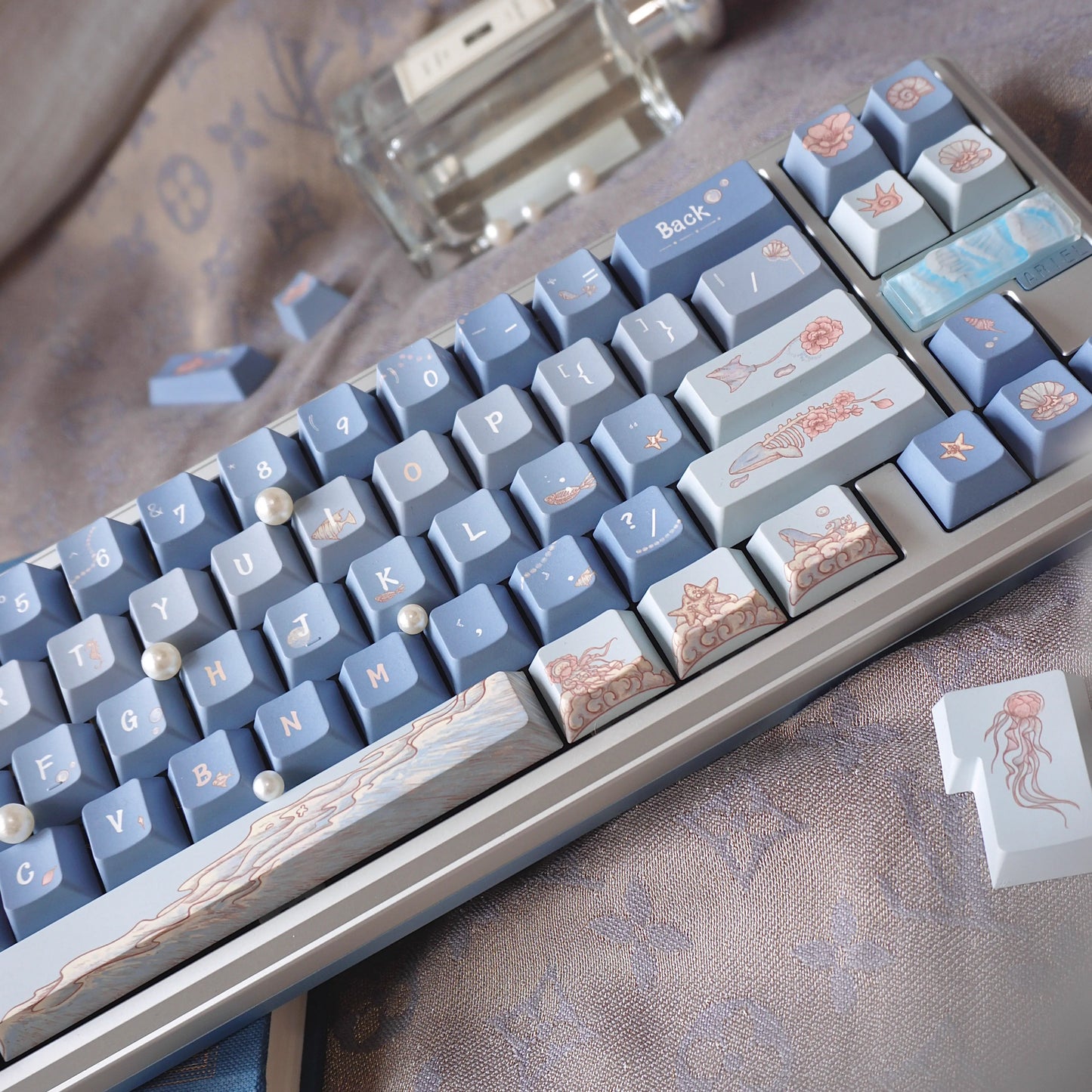 048 Foggy Pastel Blue Sea Creature Keycap Set Cherry Profile SO Profile 139 Keys Designed By Sleeping Sheep