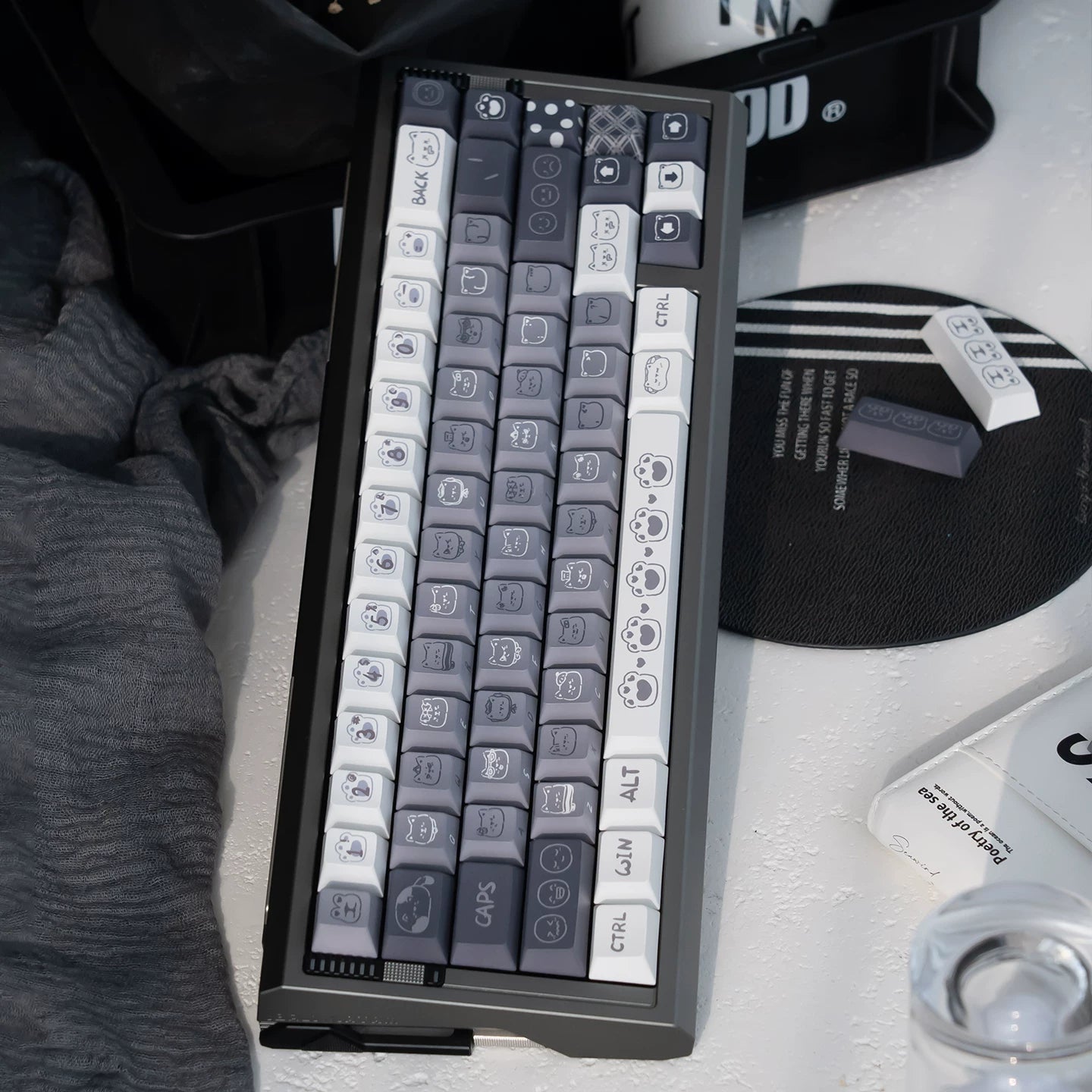 #0276 Emo Gray Kitten Black and White Side Engraved Keycap Designed By URE