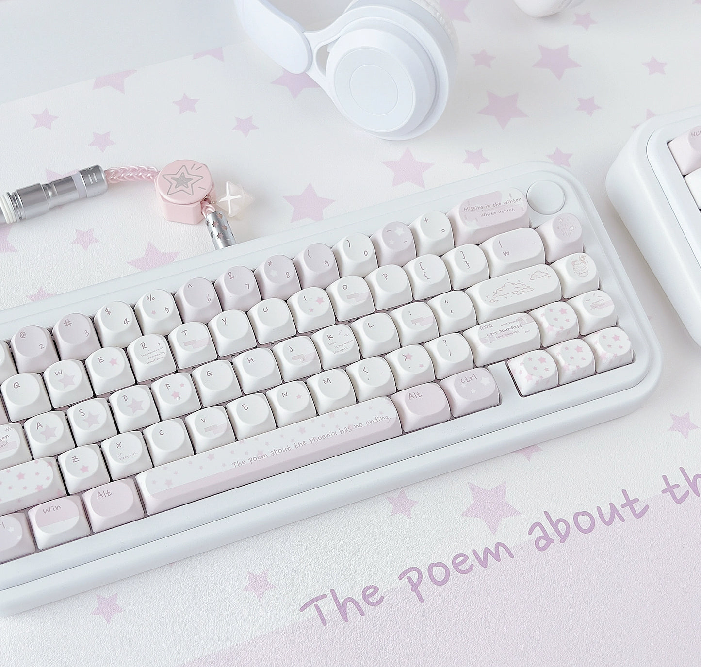 #0207 Whispering Pink White Stars Keycap Designed By Bluebird （not including keyboard）