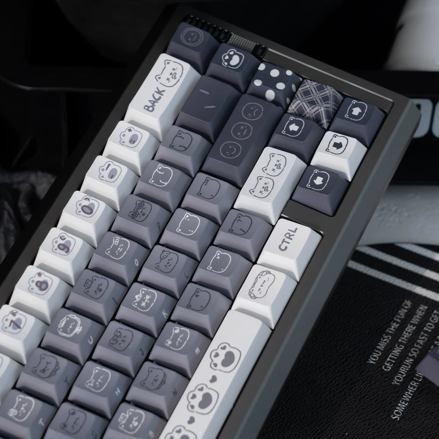 #0276 Emo Gray Kitten Black and White Side Engraved Keycap Designed By URE