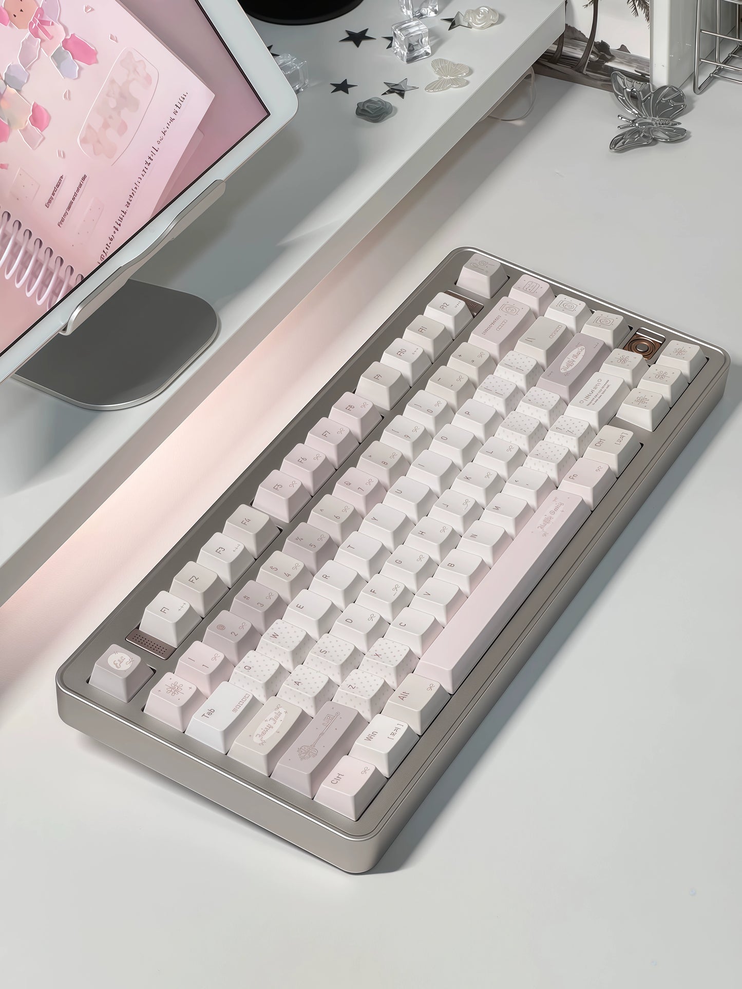 #0235 Chestnut Roll Cute Pale Pink Brown Keycap Cherry Profile Designed By DokiLab（not including keyboard）