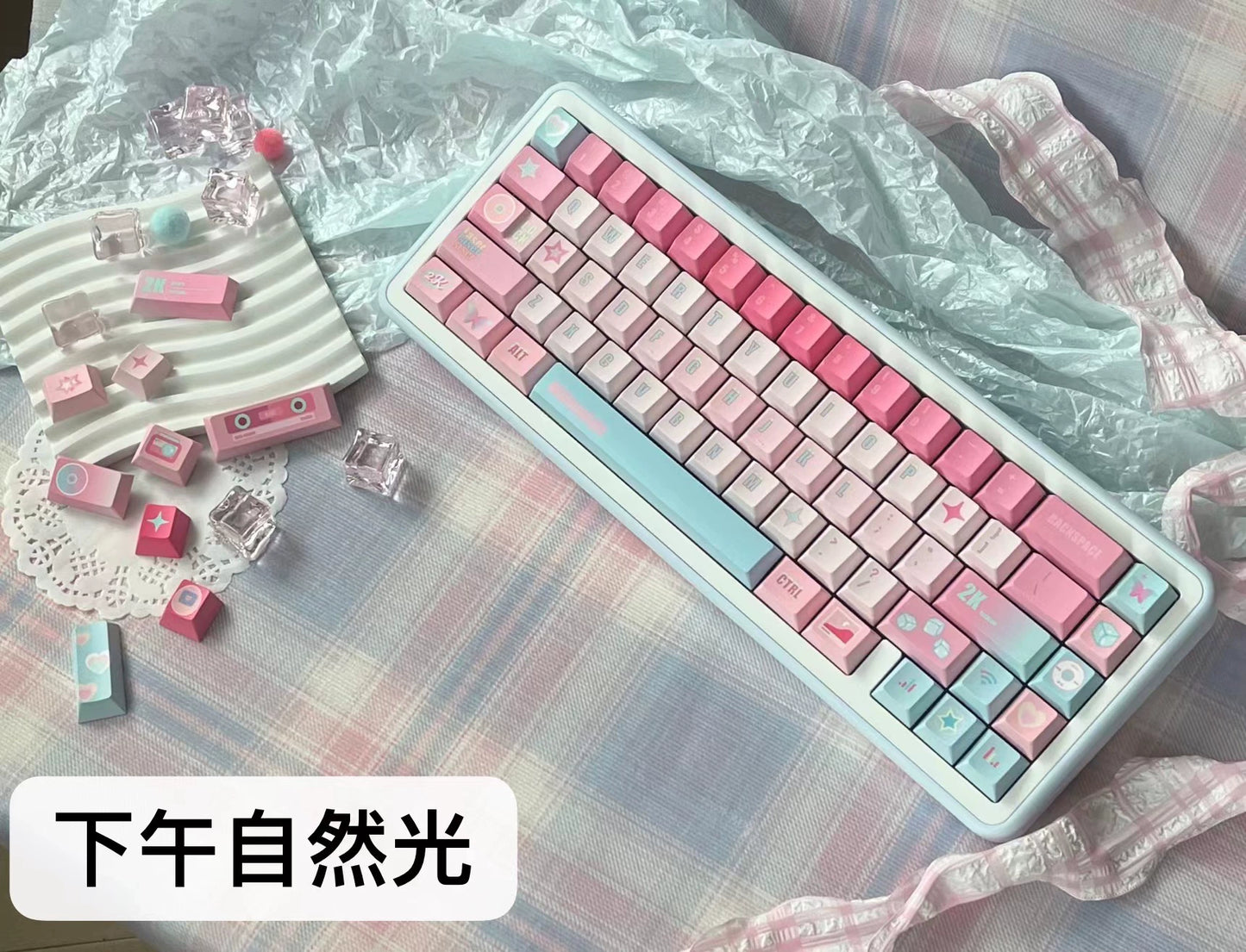 095 Millennial Girl Y2k Style Pink and Blue Keycaps Cherry Profile