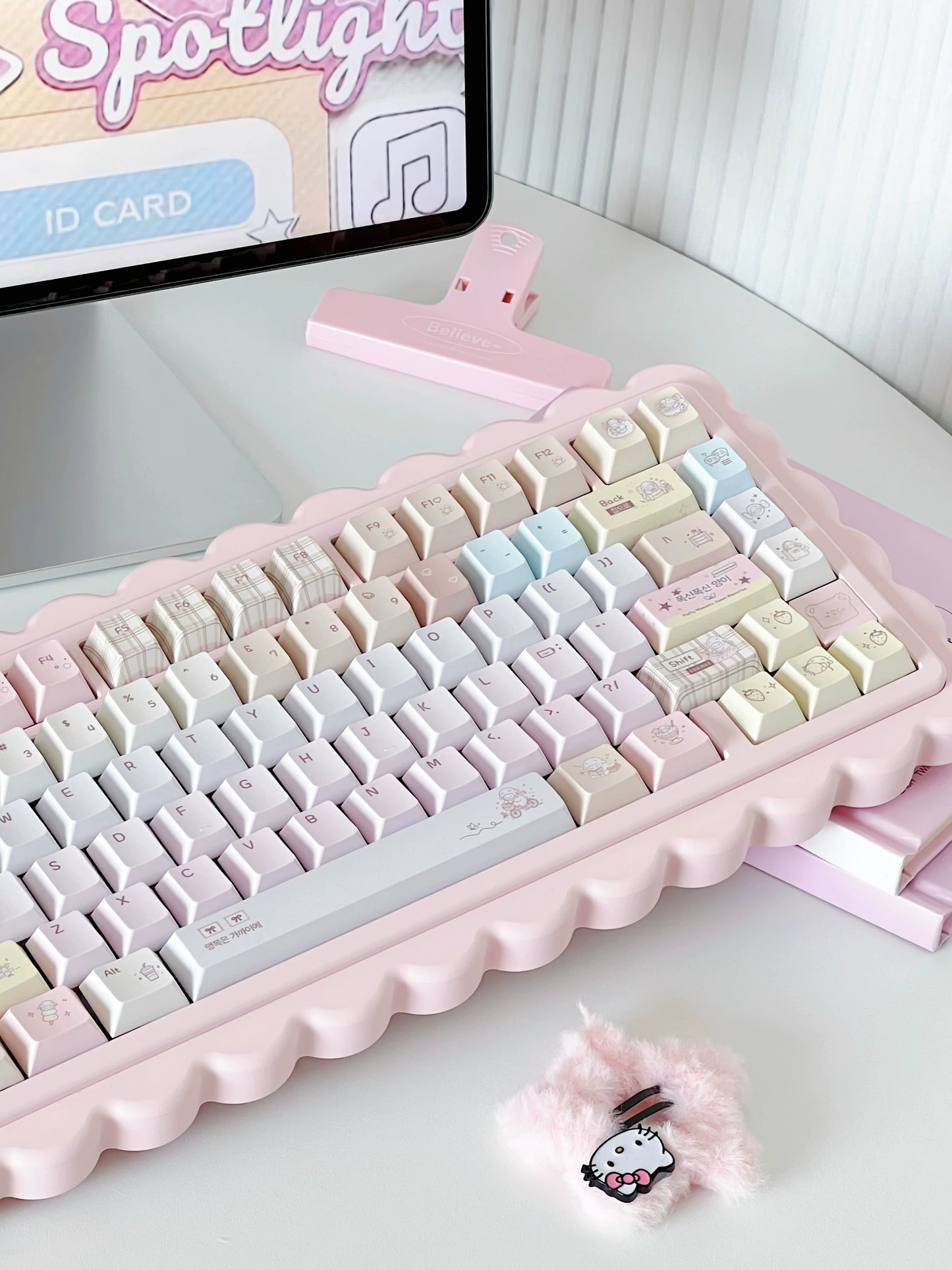 #0292 Cream Pale Pink Lamp Cake Cherry/moa Profile Keycap