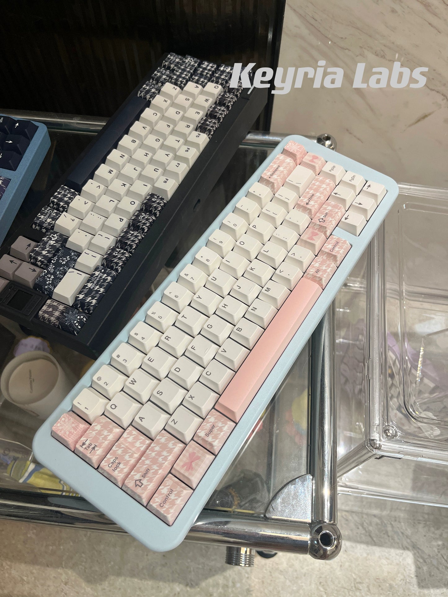 066 Lace Grid Cherry Profile Keycap Designed By Keyria Labs