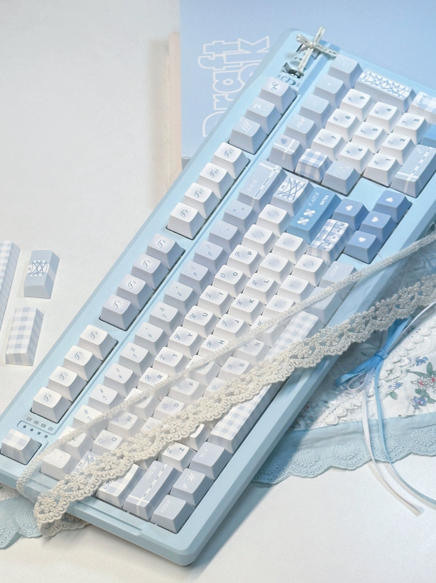 076 Pastel Blue Lace Grid Elegant Monsoon Movement 140 Keys Cherry Profile Keycaps