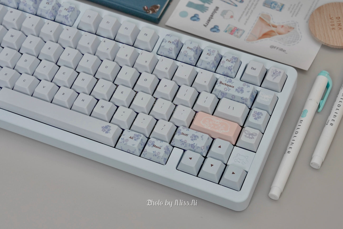 010 Midsummer Night's Dream Light Blue Floral Customized Keycaps 148 Keys Cherry Profile Designed By Keyria Labs