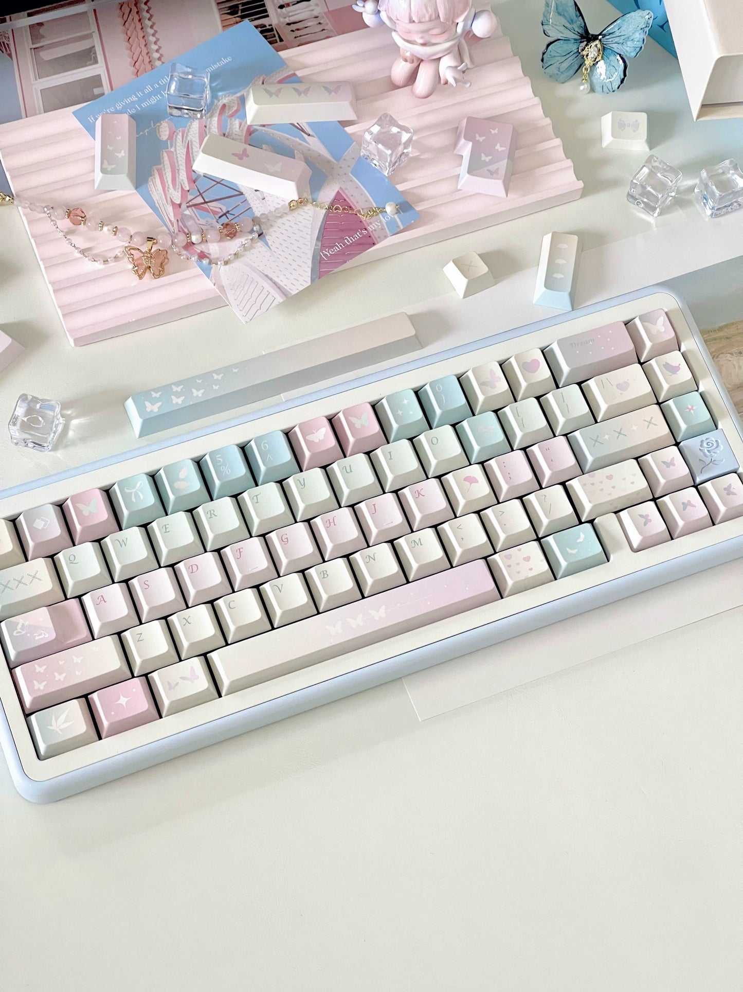 109 Cocoon and Butterfly Pastel Pink and Blue Keycap Cherry Profile