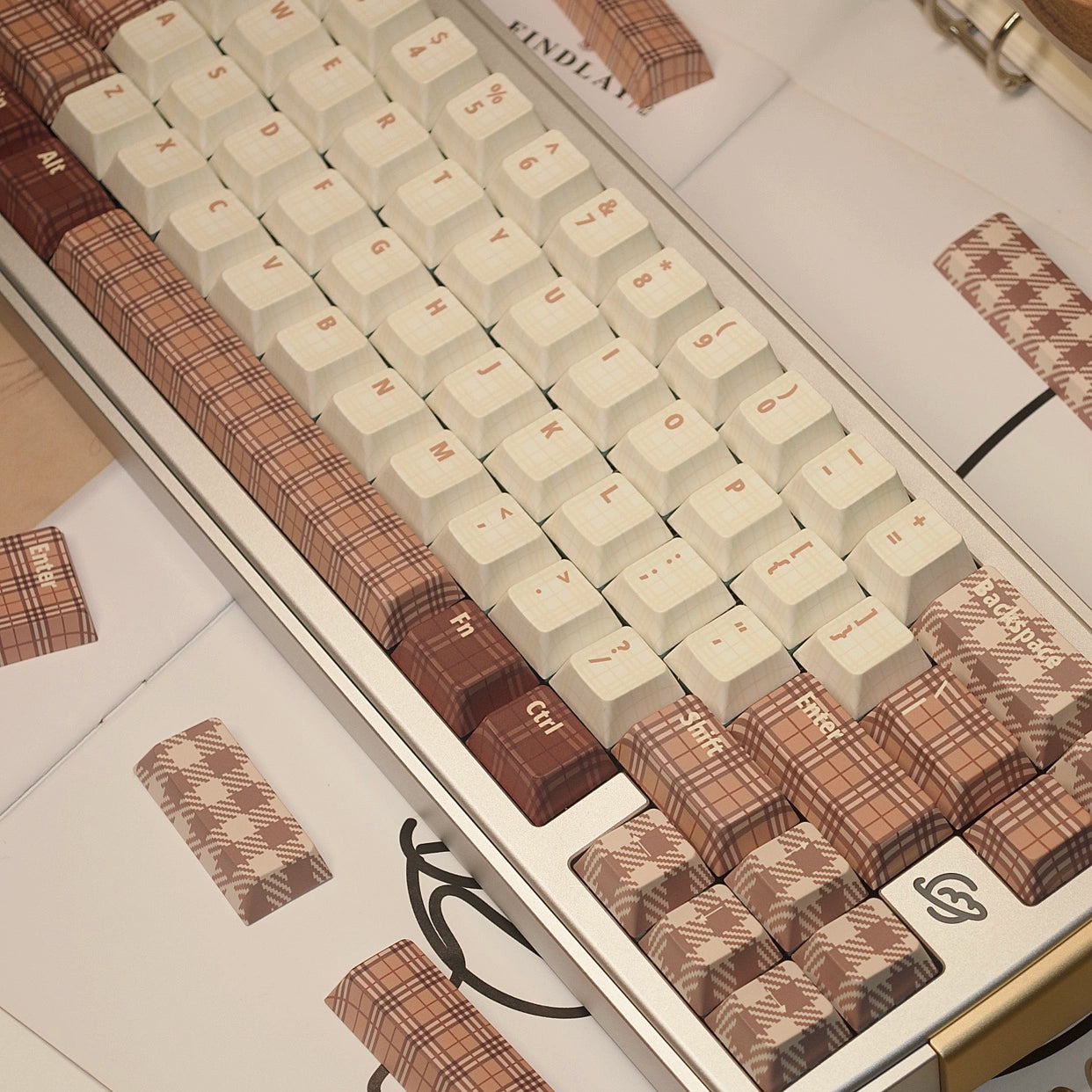 033 British Plaid Retro Brown Cherry Profile Keycaps