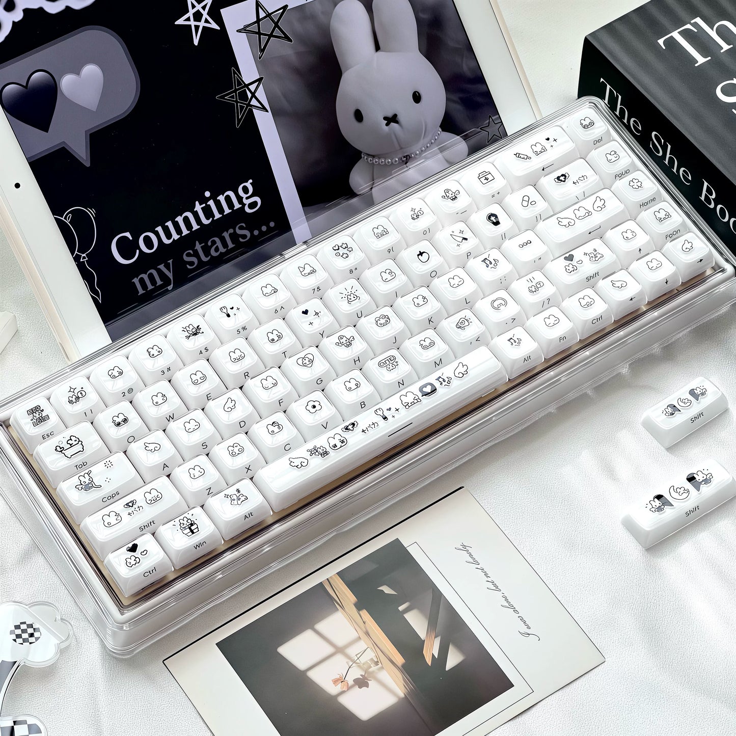 #0290 Black and White Pixel Rabbit Jelly Keycap CBSA Profile（not including keyboard）