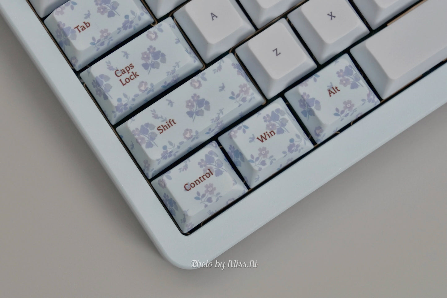 010 Midsummer Night's Dream Light Blue Floral Customized Keycaps 148 Keys Cherry Profile Designed By Keyria Labs