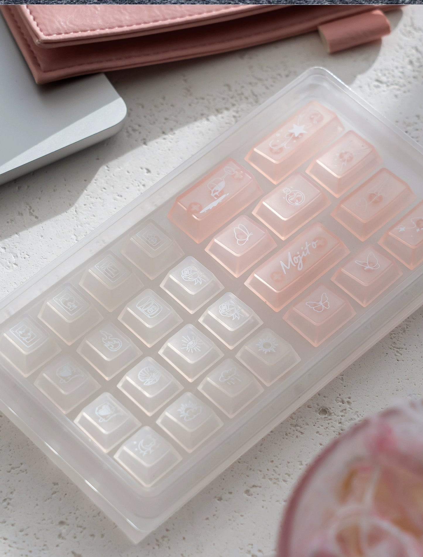 #0250 White Peach Mojito Cream Pink Gradual Change Keycap Cherry Profile (not Including Keyboard)