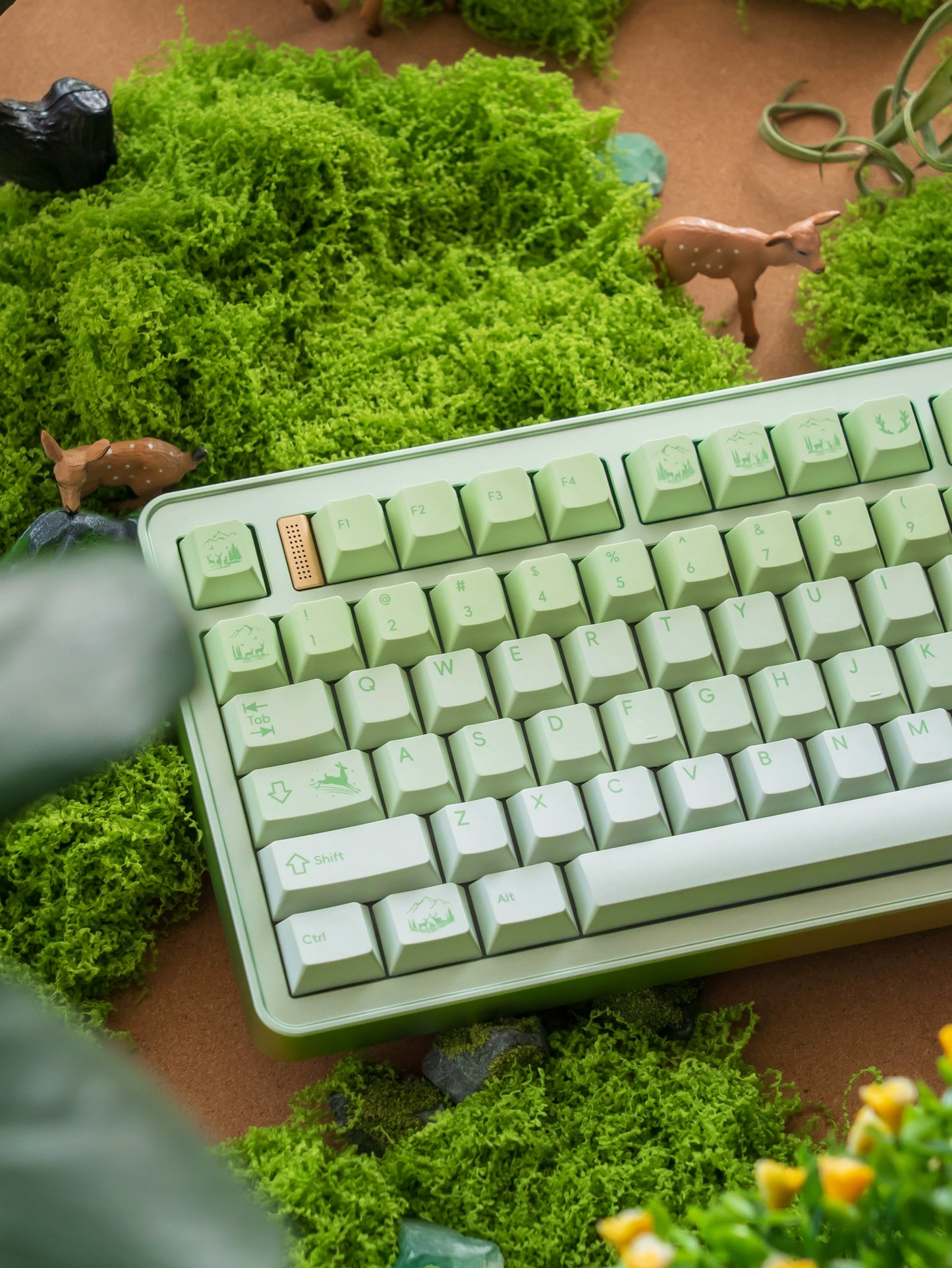 #0216 Fresh Green Dearwood Whisper Keycap Set Cherry Profile PBT146+PC115  （not including keyboard）