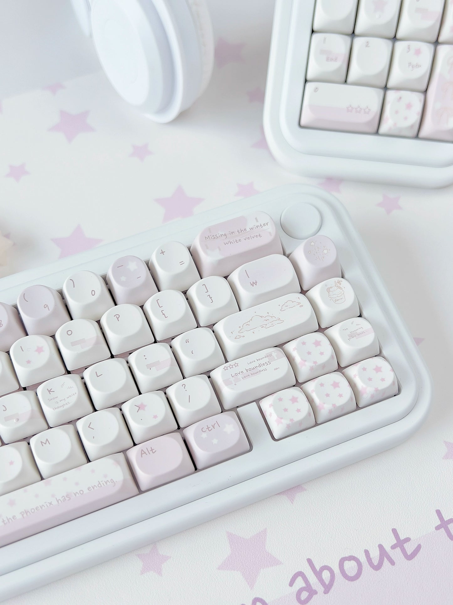 #0207 Whispering Pink White Stars Keycap Designed By Bluebird （not including keyboard）