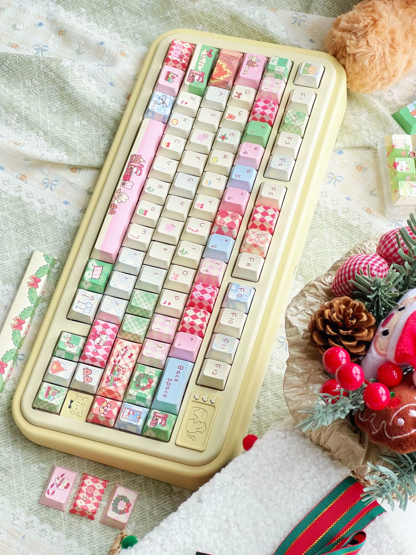 #0262 Buny Red Pink and Green Cute Christmas Birthday Gift Keycap Cherry/moa Profile (not including keyboard)