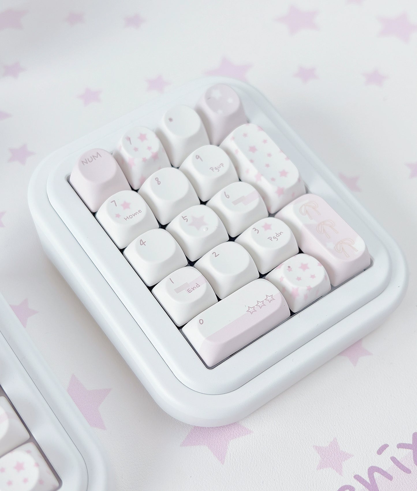 #0207 Whispering Pink White Stars Keycap Designed By Bluebird （not including keyboard）