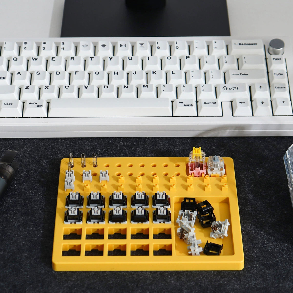 Switch puller tray Mechanical keyboard switch Lubrication tool tray Yellow/gray/blue ruber