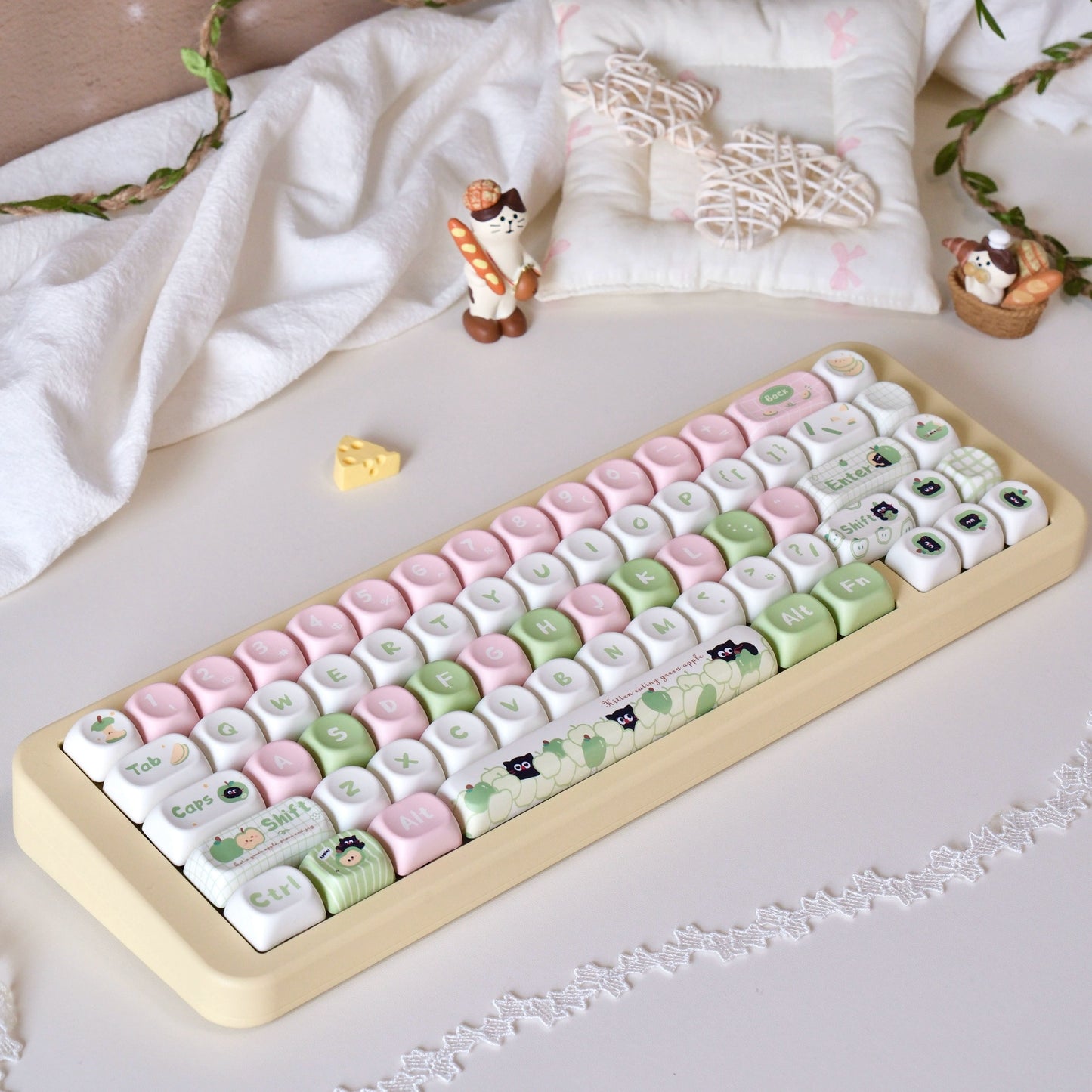 116 Apple Cat Girl Pink Green Cute Keycap 129-key