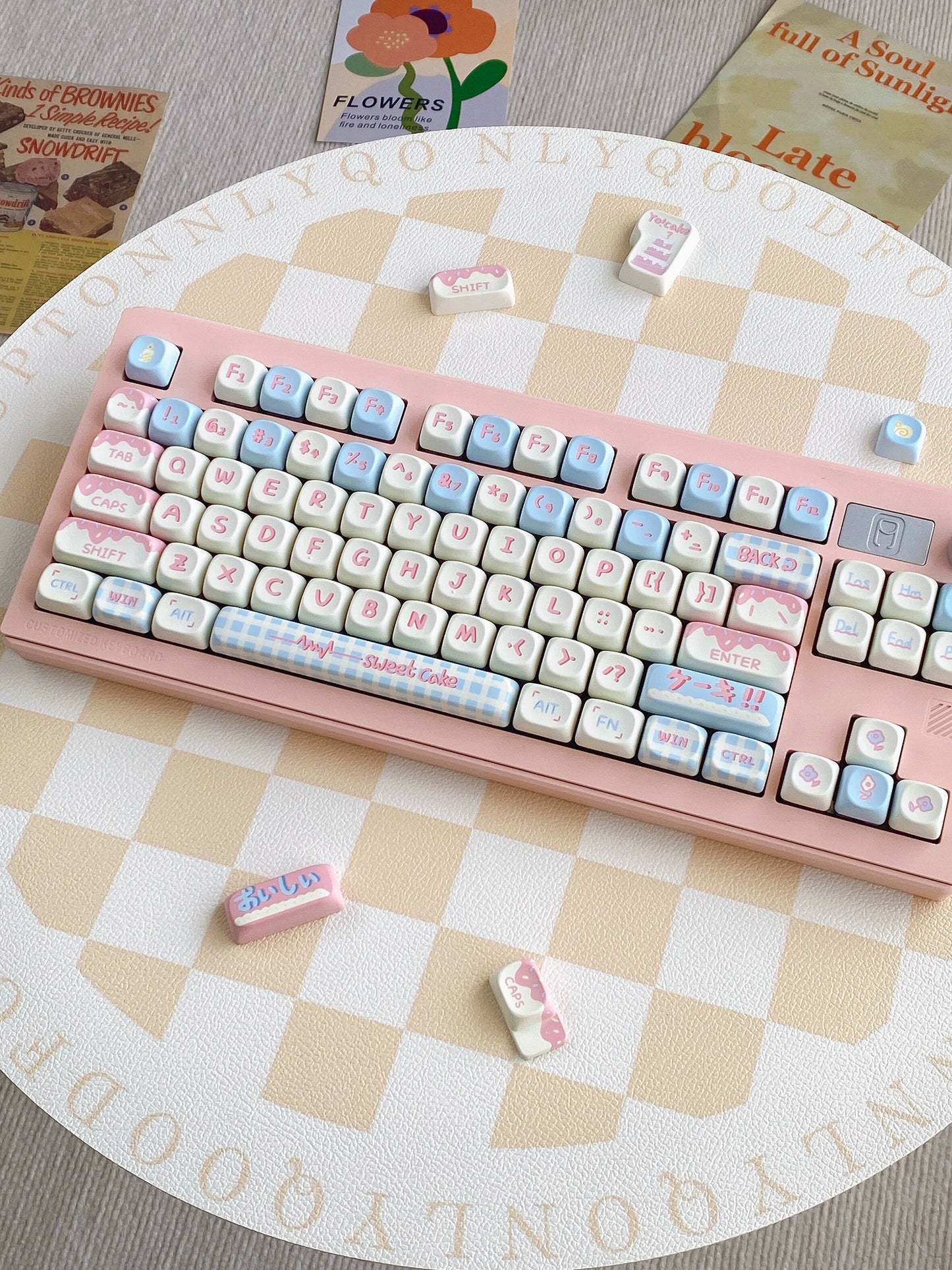 068 Pastel Blue and Pink Cream Beige Off White MoCoo Cake Cherry/SOA(MOA with Slope) Keycap Cute Keycap