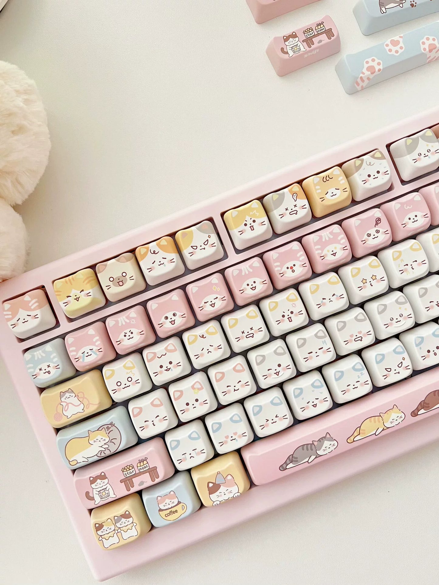 strawberryjam1986 Cat in the House PBT MAO Profile Keycaps Customized Cat Shape Keycaps