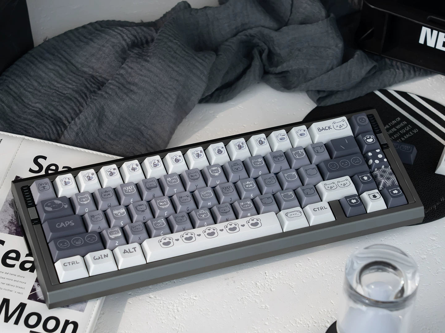#0276 Emo Gray Kitten Black and White Side Engraved Keycap Designed By URE