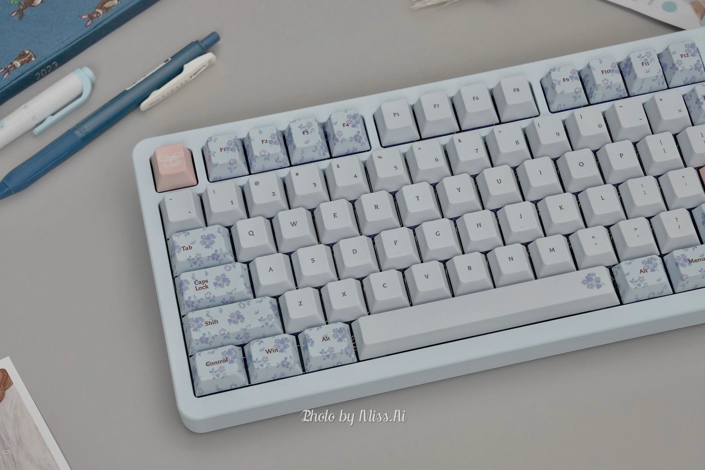 010 Midsummer Night's Dream Light Blue Floral Customized Keycaps 148 Keys Cherry Profile Designed By Keyria Labs