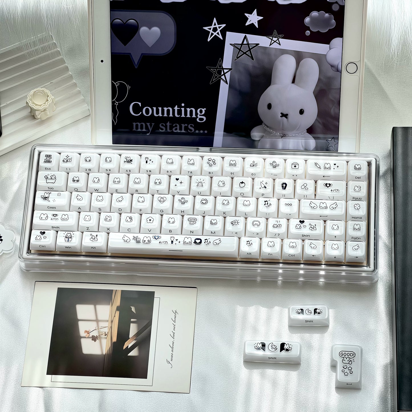 #0290 Black and White Pixel Rabbit Jelly Keycap CBSA Profile（not including keyboard）