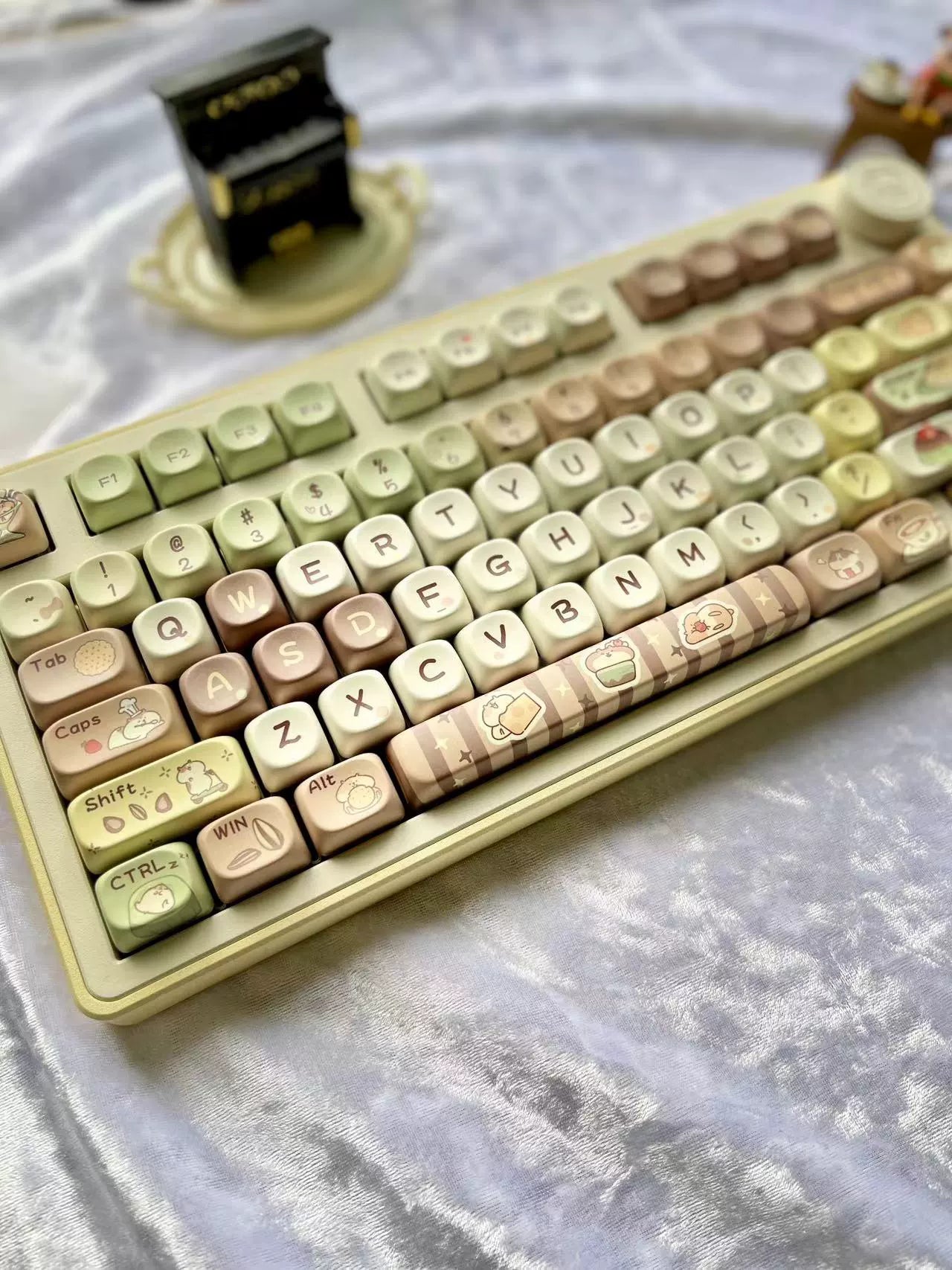 083 Humsters' Afternoon Tea Time Coffee Green Color Cute Keycaps MOA profile 130 keys